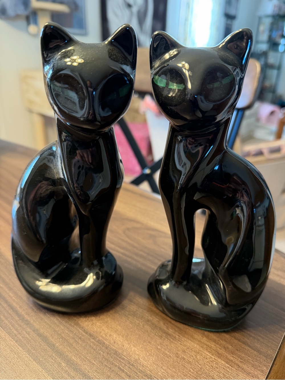 Black cat statues-2